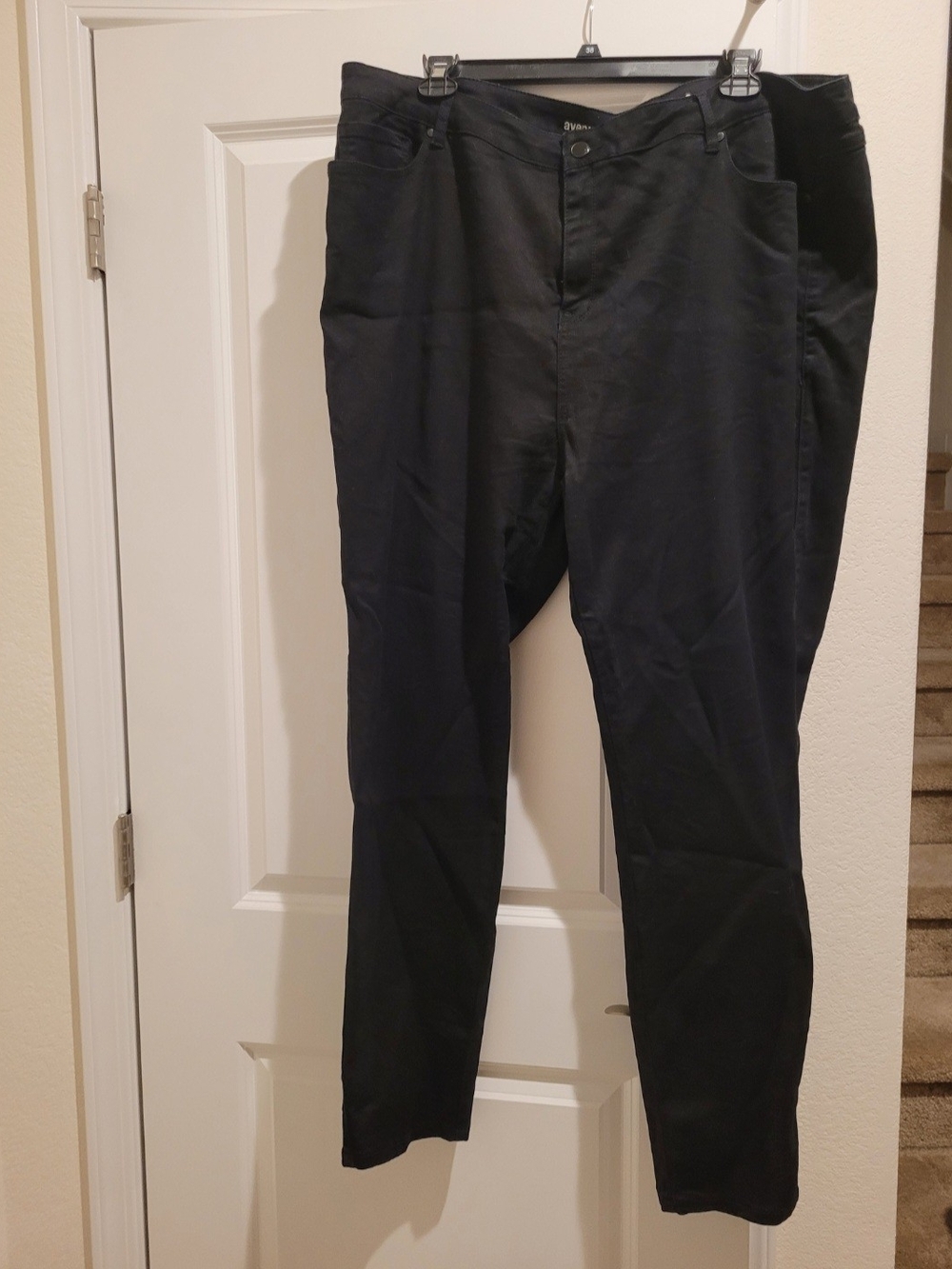 Avenue Women's Plus Size Skinny Black Jeans 28T